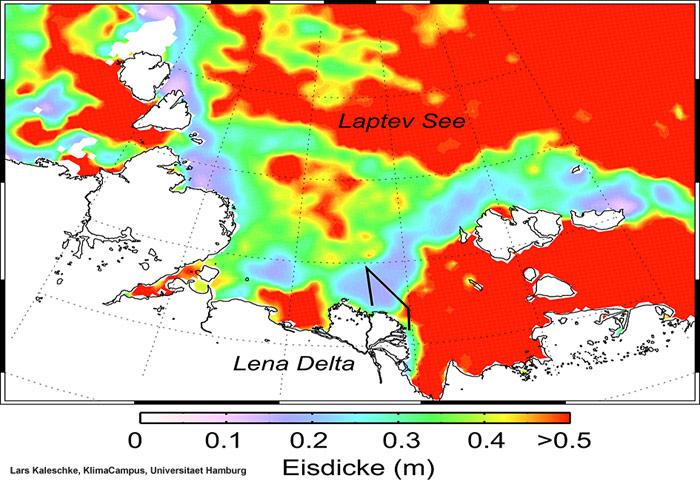 Eisdicken in der Laptewsee am 20. April, 2012. Die Meereisdicken wurden mit dem SMOS (Soil Moisture Ocean Saliniy) Satelliten ermittelt, der Eisdicken bis zu 50 Zentimeter auflösen kann. Die schwarze Linie zeigt die Flugroute der AWI-Wissenschaftler.